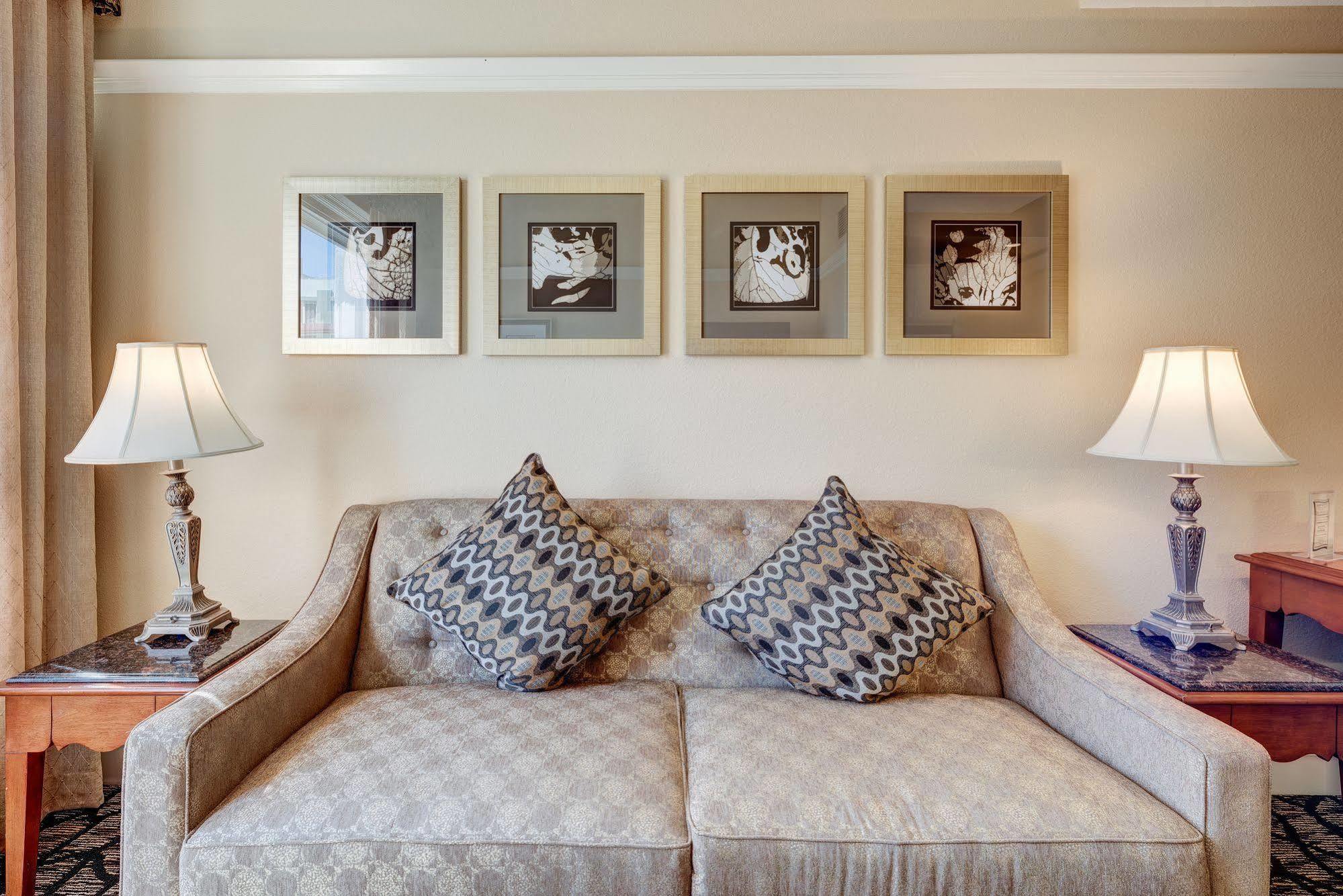 Gaslamp Plaza 4*